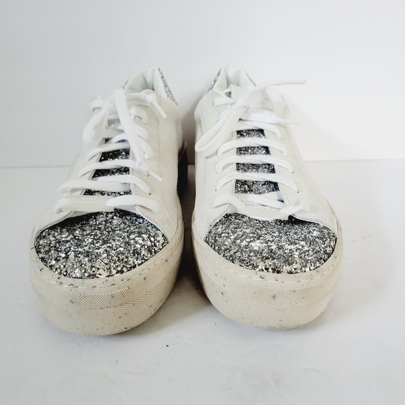 New P448 Thea White Silver Suede Sneakers ,Size 9,5-10 US - Picture 3 of 7